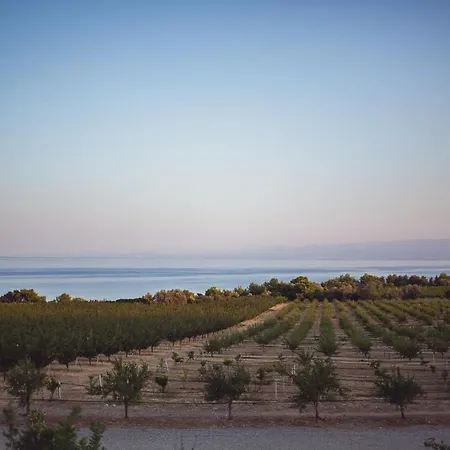Masseria Torre Di Albidona Требизачче