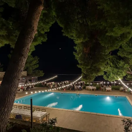 Фермерский дом Masseria Torre Di Albidona Требизачче